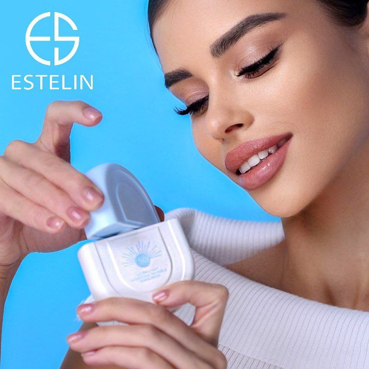 ضدآفتاب استلین ضدلک ، آبرسان ، بیرنگ و فوق سبک ++++SPF50 PA حجم 50 گرم |++++Estelin Ultra-Light Hydrating Invisible Sunscreen SPF50 PA