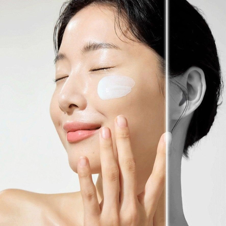 کرم ضد آفتاب ضد لک ، روشن کننده و کوچک کننده منافذ پوست ++++SPF 50 PA سلیمکس Celimax اورجینال کره حجم ۵۰ میل