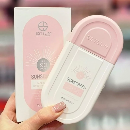 ضدآفتاب استلین  ضدلک ، روشن کننده و فوق سبک ++SPF۹۰  PA حجم 100 گرم  | ++Estelin Fade Spots Bright Complete Sunscreen SPF90  PA