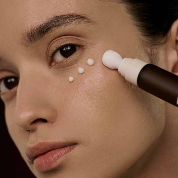 کرم دور چشم روشن کننده و تسکین دهنده ماداگاسکار سنتلا Skin 1004 حجم 20 میل