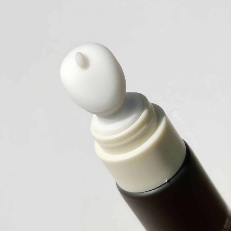 کرم دور چشم روشن کننده و تسکین دهنده ماداگاسکار سنتلا Skin 1004 حجم 20 میل